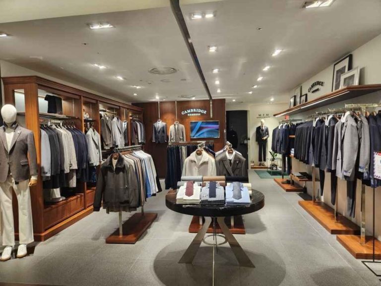 Cambridge – TIMES SQUARE Branch [Tax Refund Shop](캠브리지 타임스퀘어점)