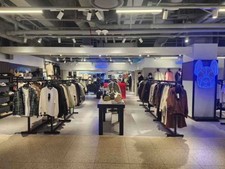 Life Work – TIMES SQUARE Branch [Tax Refund Shop](라이프워크 타임스퀘어점)