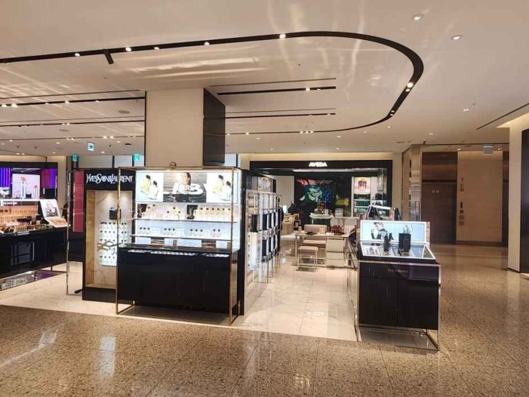 YSL Cosmetics-Shinsegae Department Store Times Square Branch [Tax Refund Shop] (입생로랑 코스메틱 신세계백화점 타임스퀘어점)