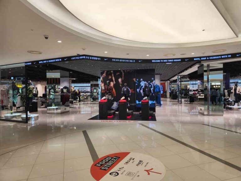 Nike – TIMES SQUARE Branch [Tax Refund Shop](나이키 타임스퀘어점)