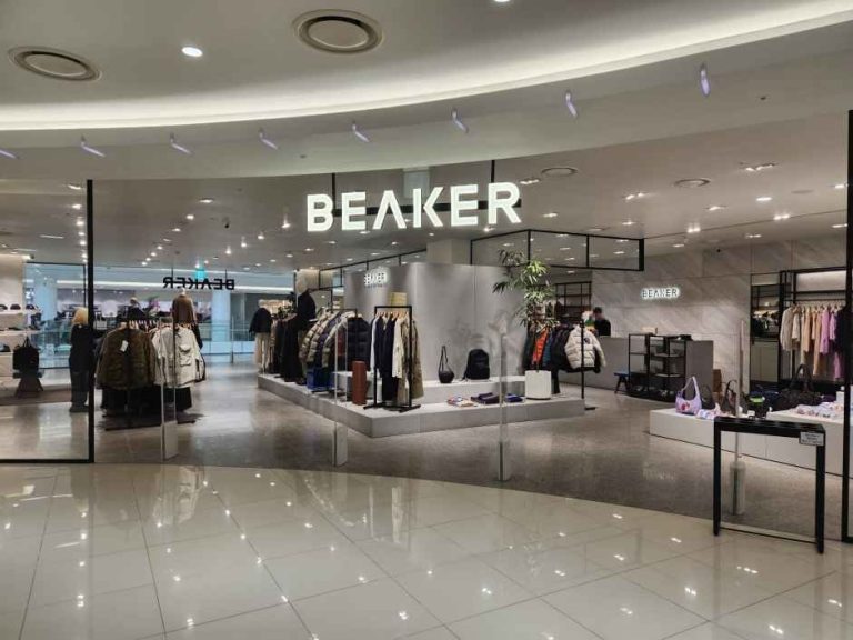 Beaker – TIMES SQUARE Branch [Tax Refund Shop](비이커 타임스퀘어점)