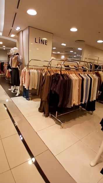 Line – Lotte Department Store Gwanak Branch [Tax Refund Shop](라인 롯데백화점 관악점)