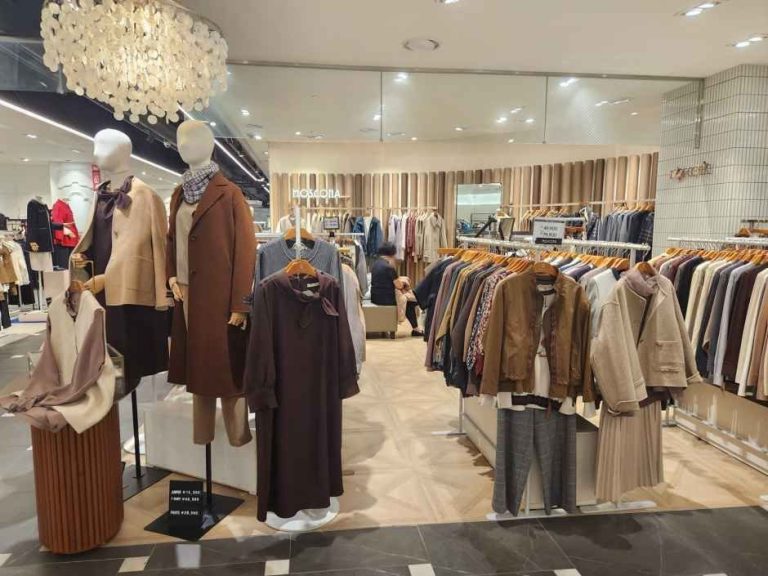 Moscona – NC Singuro Branch [Tax Refund Shop](모스코나 NC 신구로점)