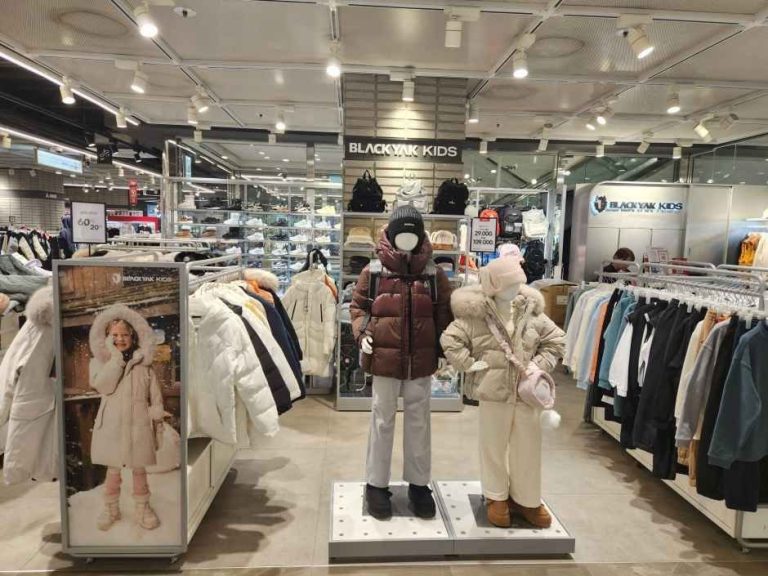 Black Yak Kids – NC Singuro Branch [Tax Refund Shop](블랙야크 키즈 NC 신구로점)