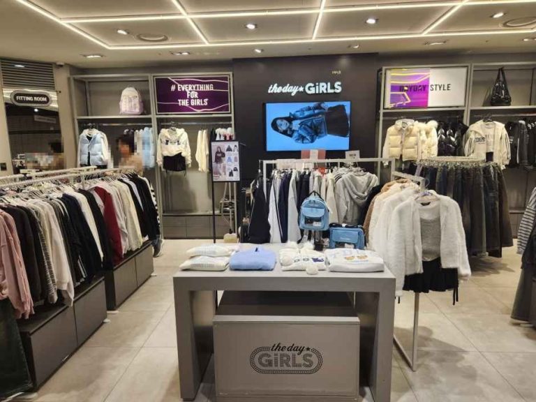 the day Girls – NC Singuro Branch [Tax Refund Shop](더데이걸 NC 신구로점)