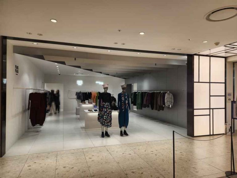 Pleats Please-Shinsegae Department Store Times Square Branch [Tax Refund Shop] (플리츠플리즈 신세계백화점 타임스퀘어점)