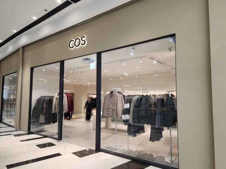 Cos – IFC Mall Branch [Tax Refund Shop](코스 IFC몰점)