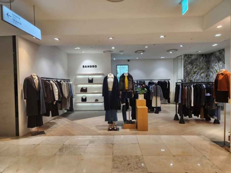 SANDRO – Hyundai Department Store Mokdong Branch [Tax Refund Shop](산드로 현대백화점 목동점)