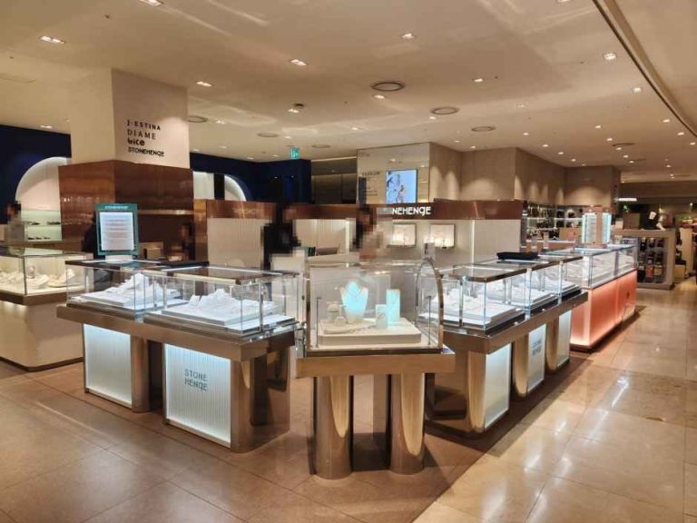 Stonehenge – Hyundai Department Store Mokdong Branch [Tax Refund Shop](스톤헨지 현대백화점 목동점)