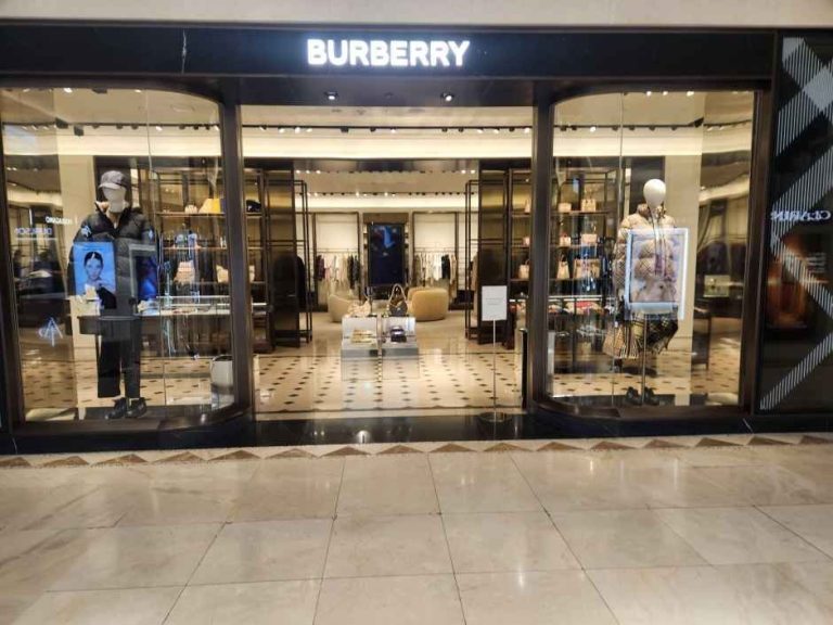 Burberry – Hyundai Department Store Mokdong Branch [Tax Refund Shop](버버리 현대백화점 목동점)