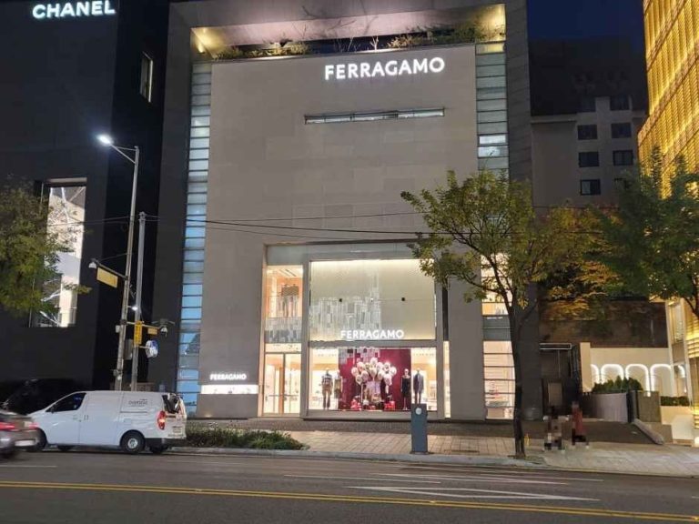 Salvatore Ferragamo Cheongdam Main Branch [Tax Refund Shop](페라가모 청담본점)