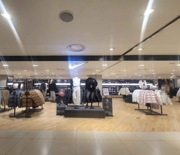 NIKE – Lotte Department Store Gangnam Branch [Tax Refund Shop](나이키 롯데백화점 강남점)
