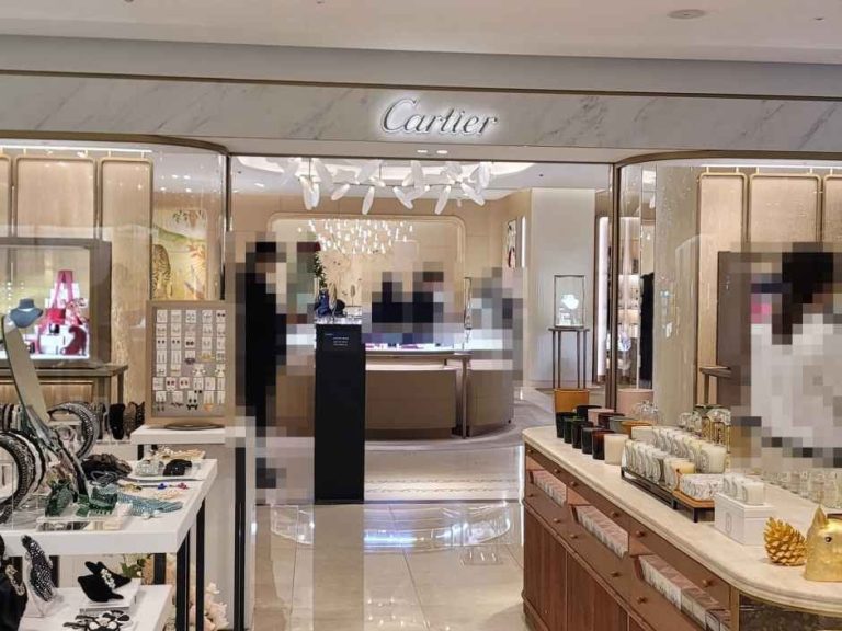 Cartier – Hyundai Department Store Apgujeong Main Branch [Tax Refund Shop](까르띠에 현대백화점 압구정본점)