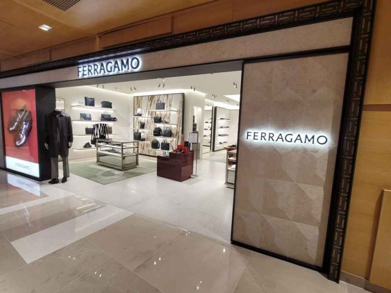 Ferragamo Men – Shinsegae Department Store Gangnam Branch [Tax Refund Shop](페라가모남성 신세계백화점 강남점)