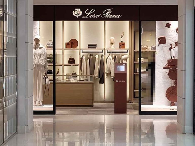 Loro Piana Women Shinsegae Department Store Gangnam Branch [Tax Refund Shop](로로피아나 여성 신세계백화점 강남점)