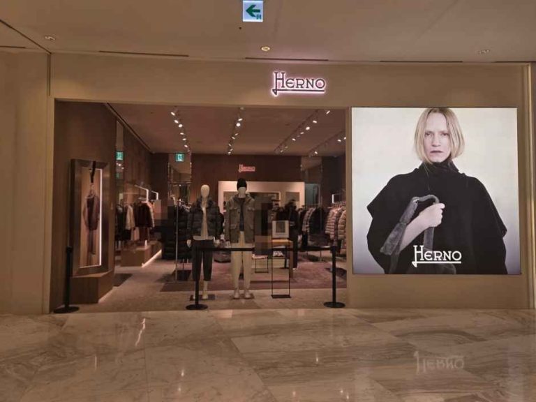 Herno – LOTTE Department Store Jamsil Avenuel Branch [Tax Refund Shop] (에르노 롯데백화점 에비뉴엘 잠실점)