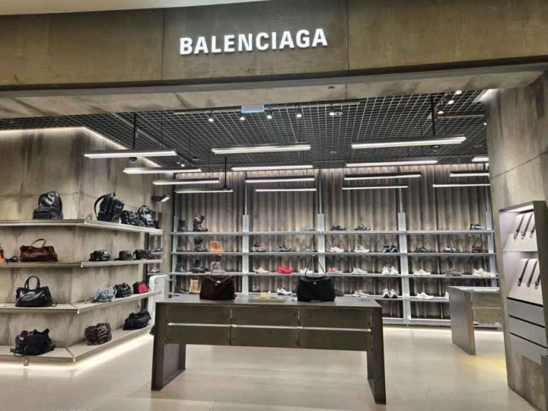 BALENCIAGA Men LOTTE Department Store Jamsil Avenuel Branch [Tax Refund Shop](발렌시아가 남성 롯데백화점 잠실 에비뉴엘점)
