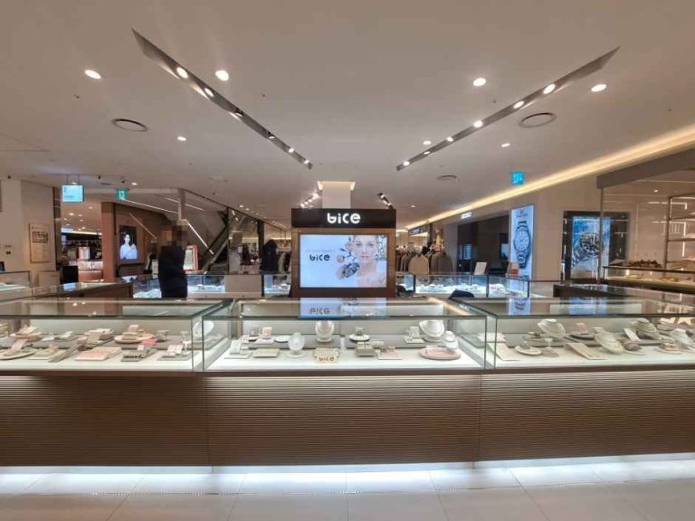 Bice – Hyundai Department Store Sinchon Branch [Tax Refund Shop](비체 현대백화점 신촌점)