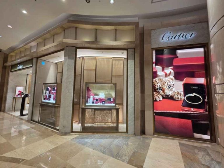 Cartier – LOTTE Department Store Myeongdong Avenuel Branch [Tax Refund Shop](까르띠에 롯데백화점 본점 에비뉴엘)