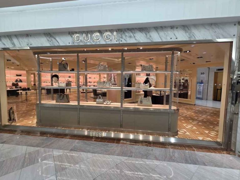 Gucci – Lotte Department Store Main Branch [Tax Refund Shop](구찌 롯데백화점 본점)