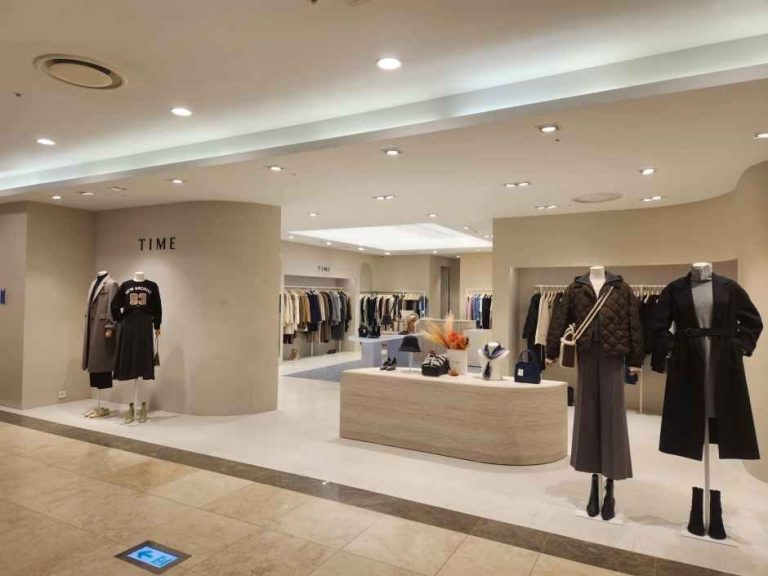 Time – Hyundai Outlets Gasan Branch [Tax Refund Shop](타임 현대아울렛 가산점)