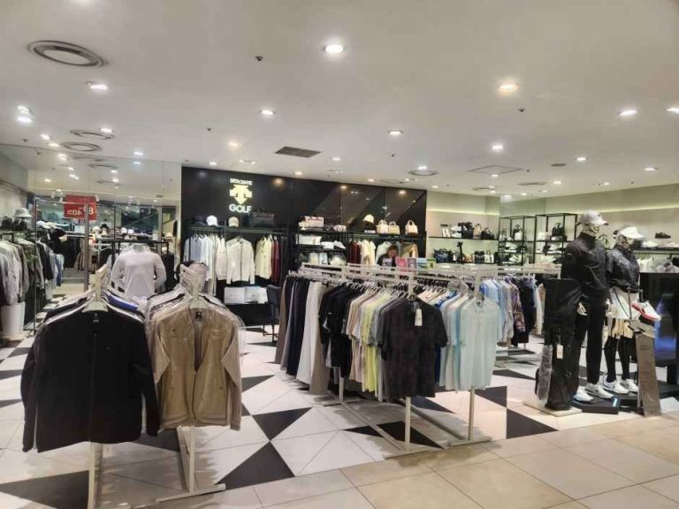 Descente Golf – Mario Outlet Building 2 Branch [Tax Refund Shop] (데상트골프 마리오아울렛 2관점)