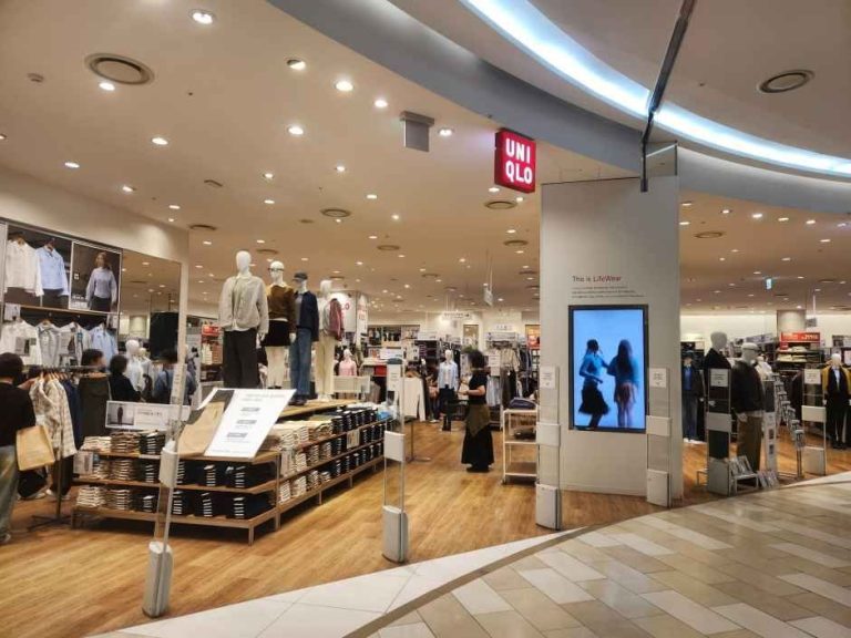 Uniqlo – Mario Outlet Branch – Mario Outlet Building 3 Branch [Tax Refund Shop] (유니클로 마리오아울렛 3관점)