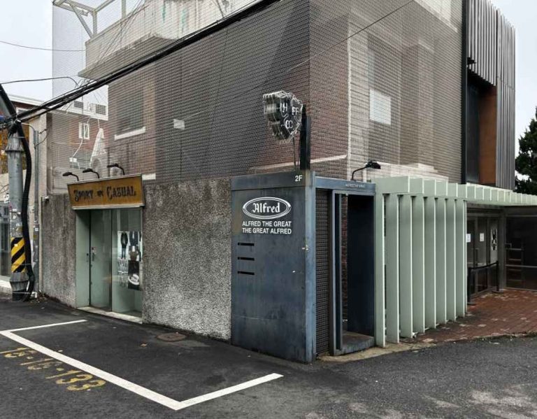 SPORT & CASUAL ITAEWON HERITAGEFLOSS Branch [Tax Refund Shop](스포트캐주얼 이태원점)