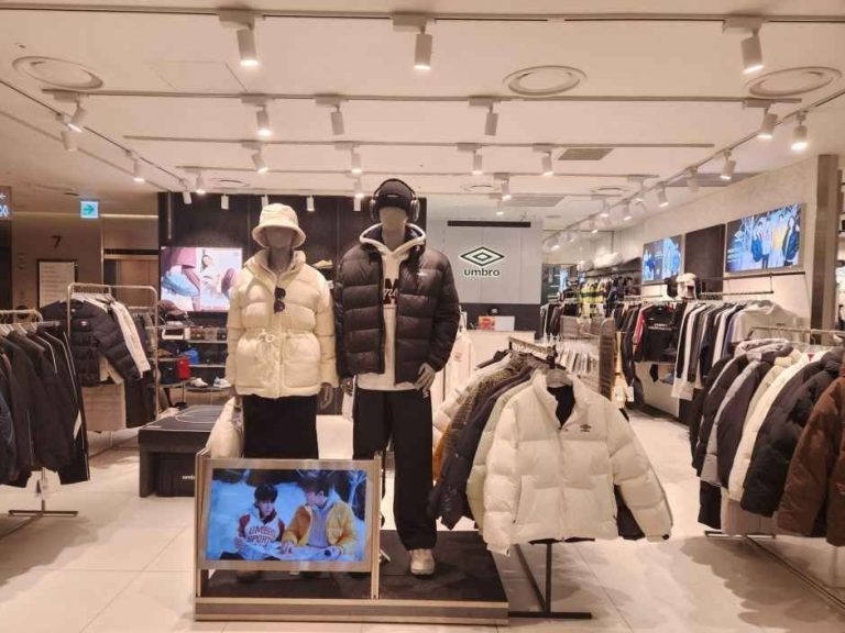 Umbro – LOTTE Department Store Yeongdeungpo Branch [Tax Refund Shop] (엄브로 롯데백화점 영등포점)