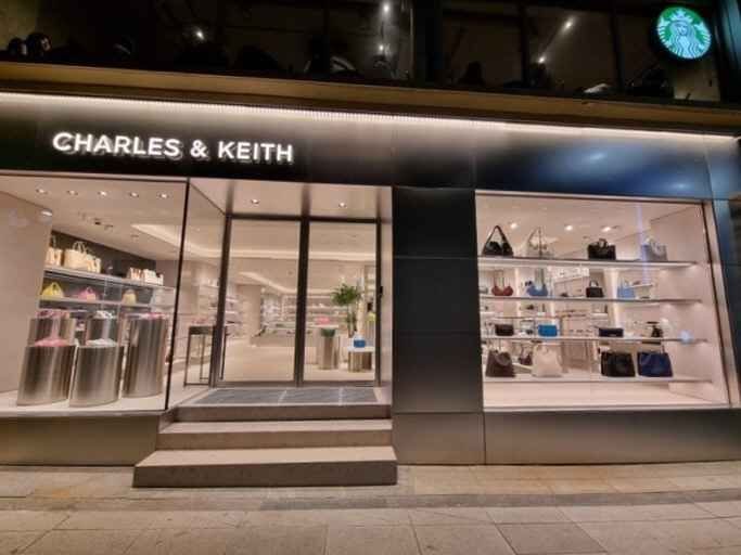 Charles & Keith Garosu-gil Branch [Tax Refund Shop](찰스앤키스 가로수길점)