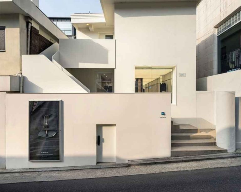 Waviness [Tax Refund Shop](웨이비니스)