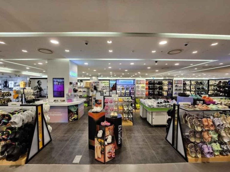Crocs – Hyundai Outlets Gasan Branch [Tax Refund Shop] (크록스 현대아울렛 가산점)