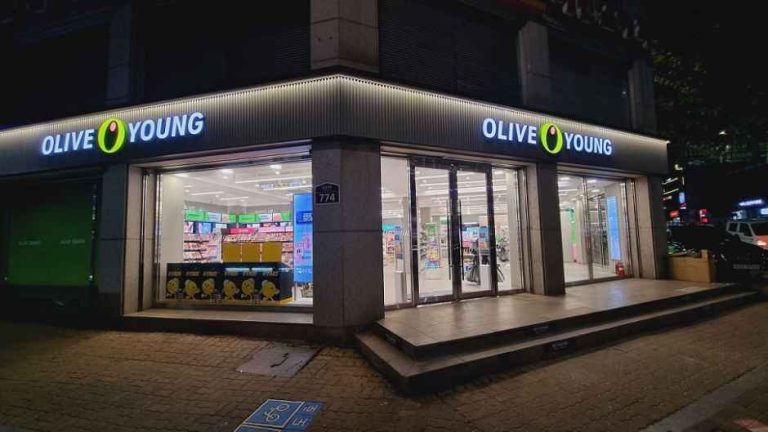 Olive Young Amsa Station Branch [Tax Refund Shop](올리브영 암사역점)