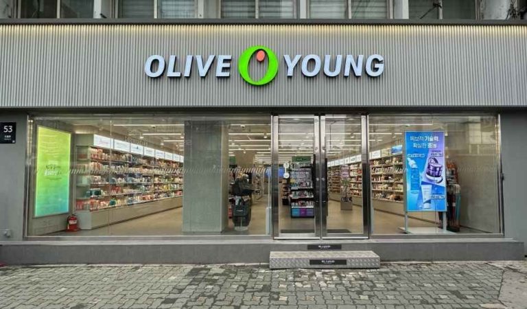 Olive Young Miasageori Station Branch [Tax Refund Shop](올리브영 미아사거리역점)