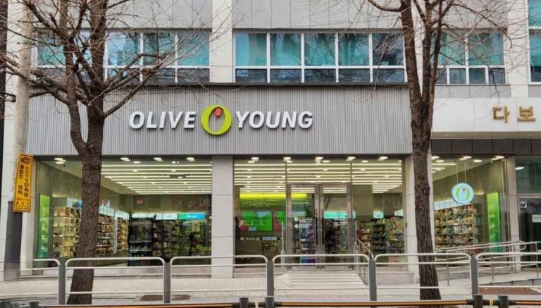 Olive Young Geoyeo Station Branch [Tax Refund Shop](올리브영 거여역점)