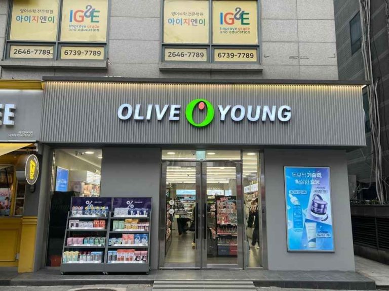 Olive Young Mokdong Paris Park Branch [Tax Refund Shop](올리브영 목동파리공원점)