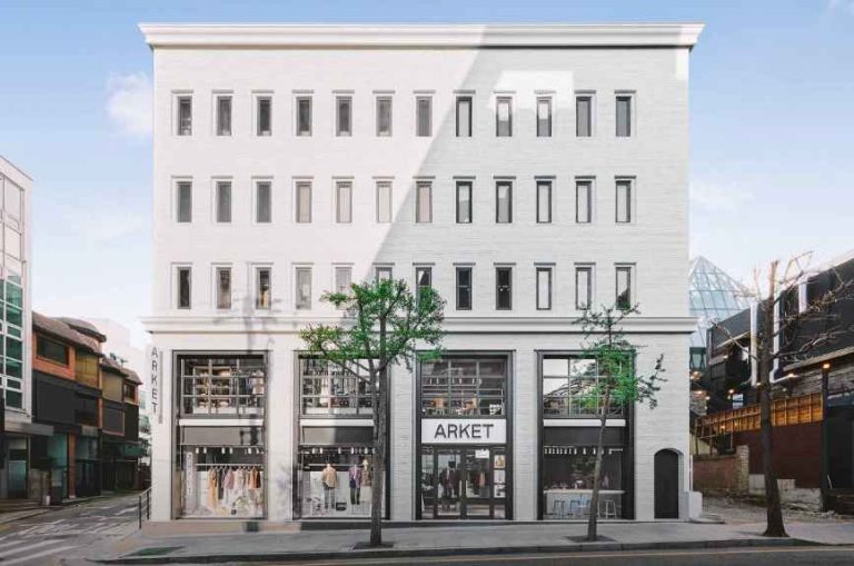 ARKET Garosu-gil Branch [Tax Refund Shop](아르켓 가로수길점)