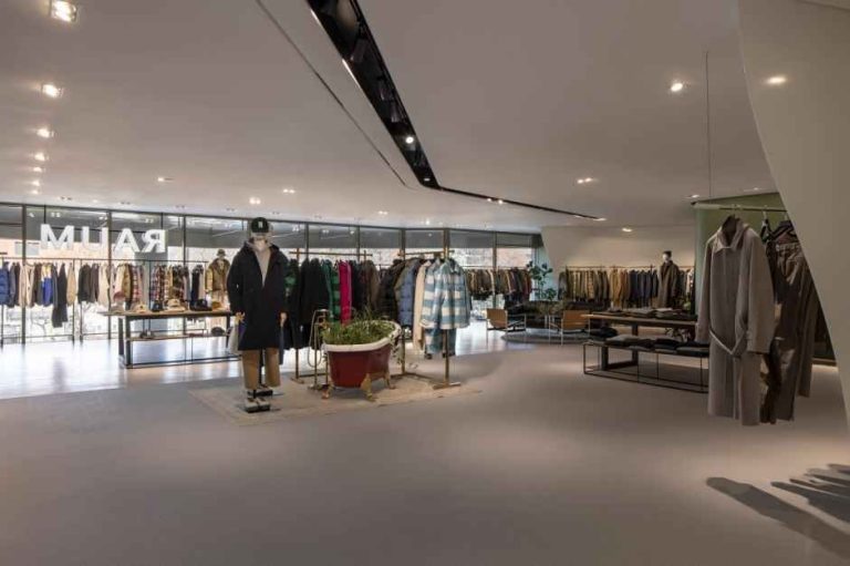 RAUM WEST[Tax Refund Shop](라움 웨스트)