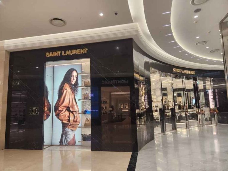 YSL – Shinsegae Department Store Times Square Branch [Tax Refund Shop](입생로랑뷰티 신세계백화점 타임스퀘어점)