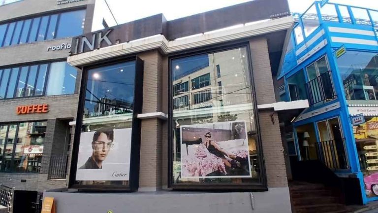 Itaewon Blink Eyewear [Tax Refund Shop](이태원 블링크 안경)