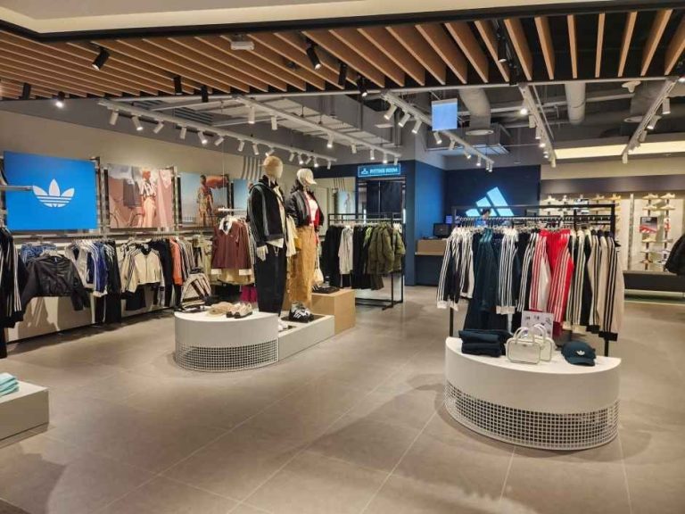 Adidas Original – Shinsegae Department Store Times Square Branch [Tax Refund Shop](아디다스오리지널 신세계백화점 타임스퀘어점)