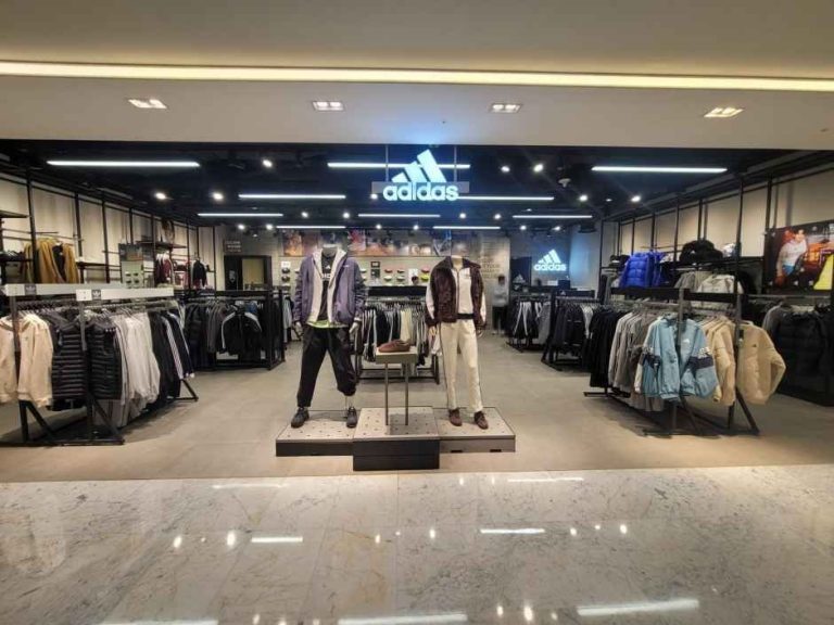 Adidas – Hyundai Department Store Trade Center Branch [Tax Refund Shop](아디다스 현대백화점 무역센터점)