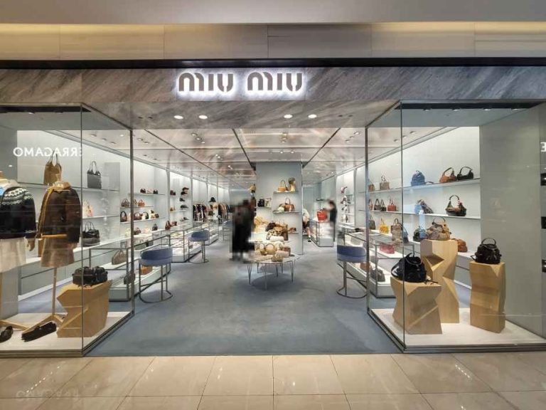 Miu Miu – Hyundai Department Store Trade Center Branch [Tax Refund Shop](미우미우 현대백화점 무역센터점)