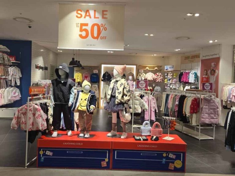 Laughing Child – Hyundai Outlet Garden Five Branch [Tax Refund Shop] (래핑차일드 현대아울렛 가든파이브점)