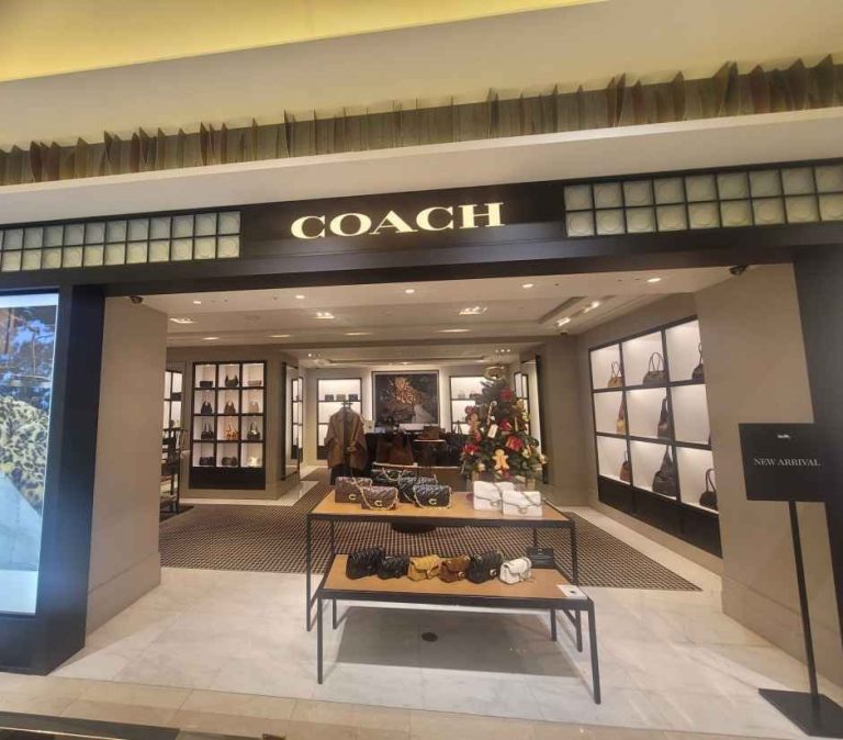 Coach – Lotte Department Store Gangnam Branch [Tax Refund Shop](코치 롯데백화점 강남점)