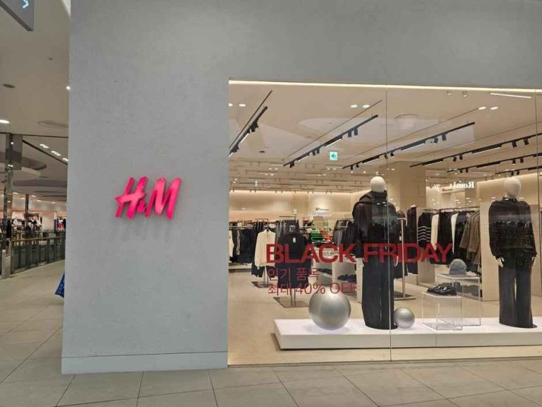 H&M – LOTTE Department Store Gimpo Airport Branch [Tax Refund Shop](H&M 롯데백화점 김포공항점)