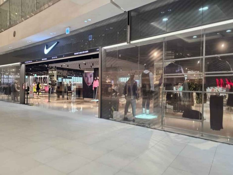Nike – LOTTE Department Store Gimpo Airport Branch [Tax Refund Shop](나이키 롯데백화점 김포공항점)