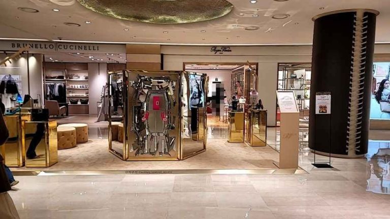 Roger Vivier – Hyundai Department Store Apgujeong Main Branch [Tax Refund Shop](로저비비에 현대백화점 압구정본점)