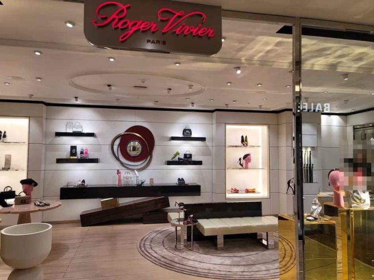 Roger Vivier – Galleria Department Store Luxury Hall East [Tax Refund Shop](로저비비에 갤러리아백화점 명품관 EAST점)