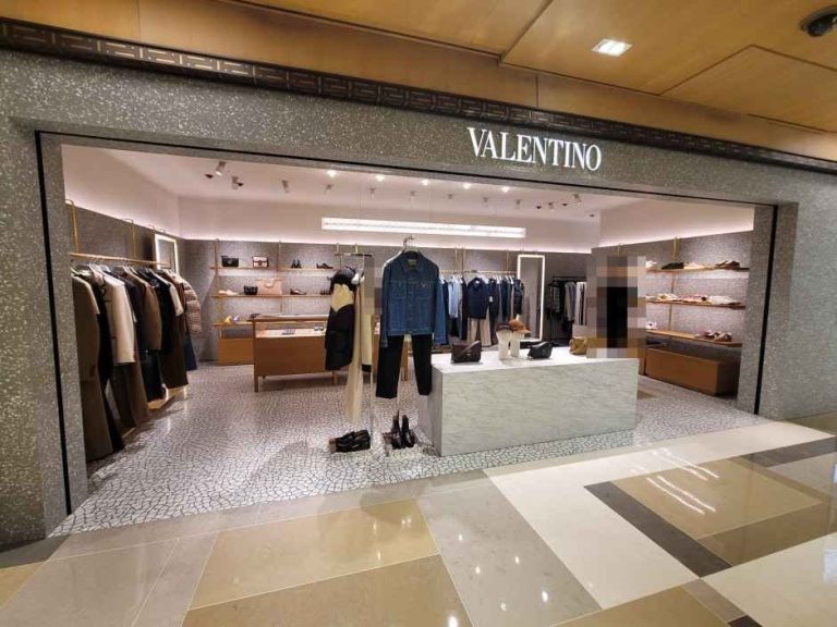 Valentino Men – Shinsegae Department Store Gangnam Branch [Tax Refund Shop](발렌티노 남성 신세계백화점 강남점)
